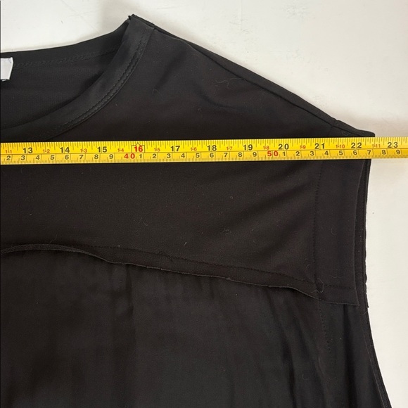 Evereve Amelia black shift dress cap sleeve crew neckline satin w knit contrast - Picture 16 of 16